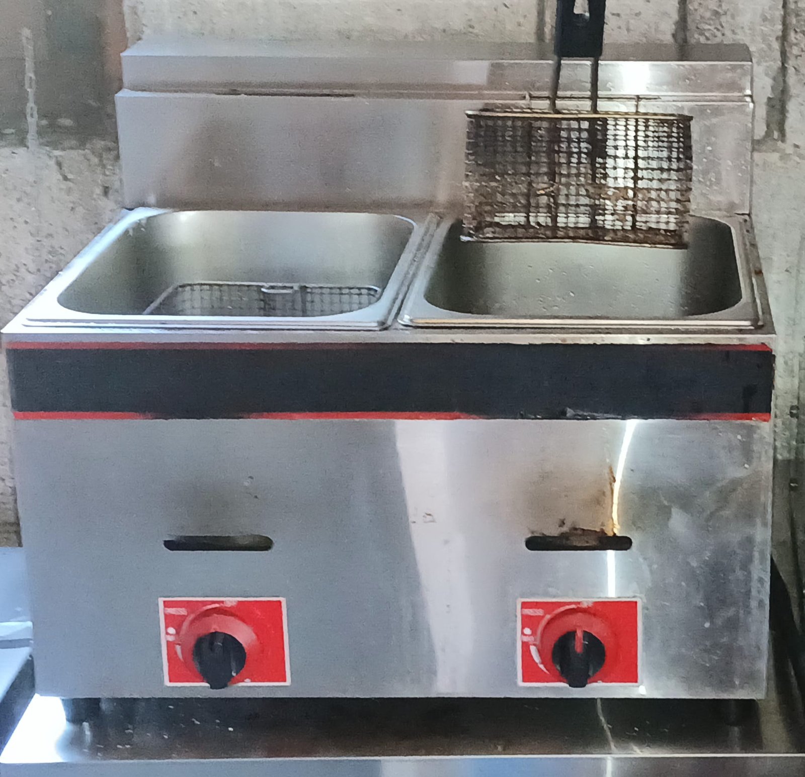 Slike duple plinske friteze na najam